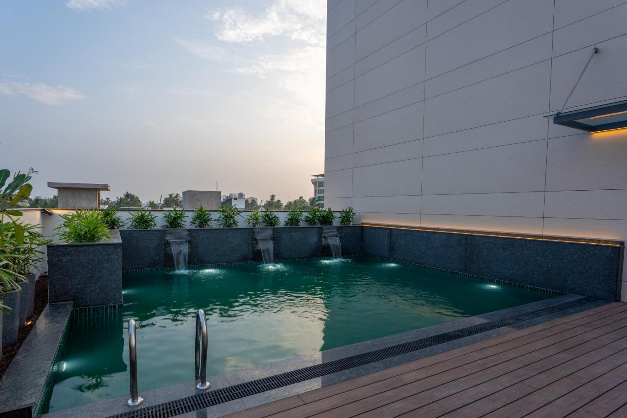 Park Inn & Suites By Radisson Thrissur East Fort Exteriér fotografie